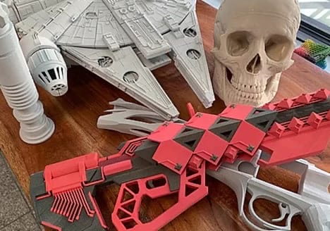 Printed props: a blaster, a skull and a spaceship model
